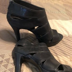 Sophia Vegara 5 inch back slide platform heels